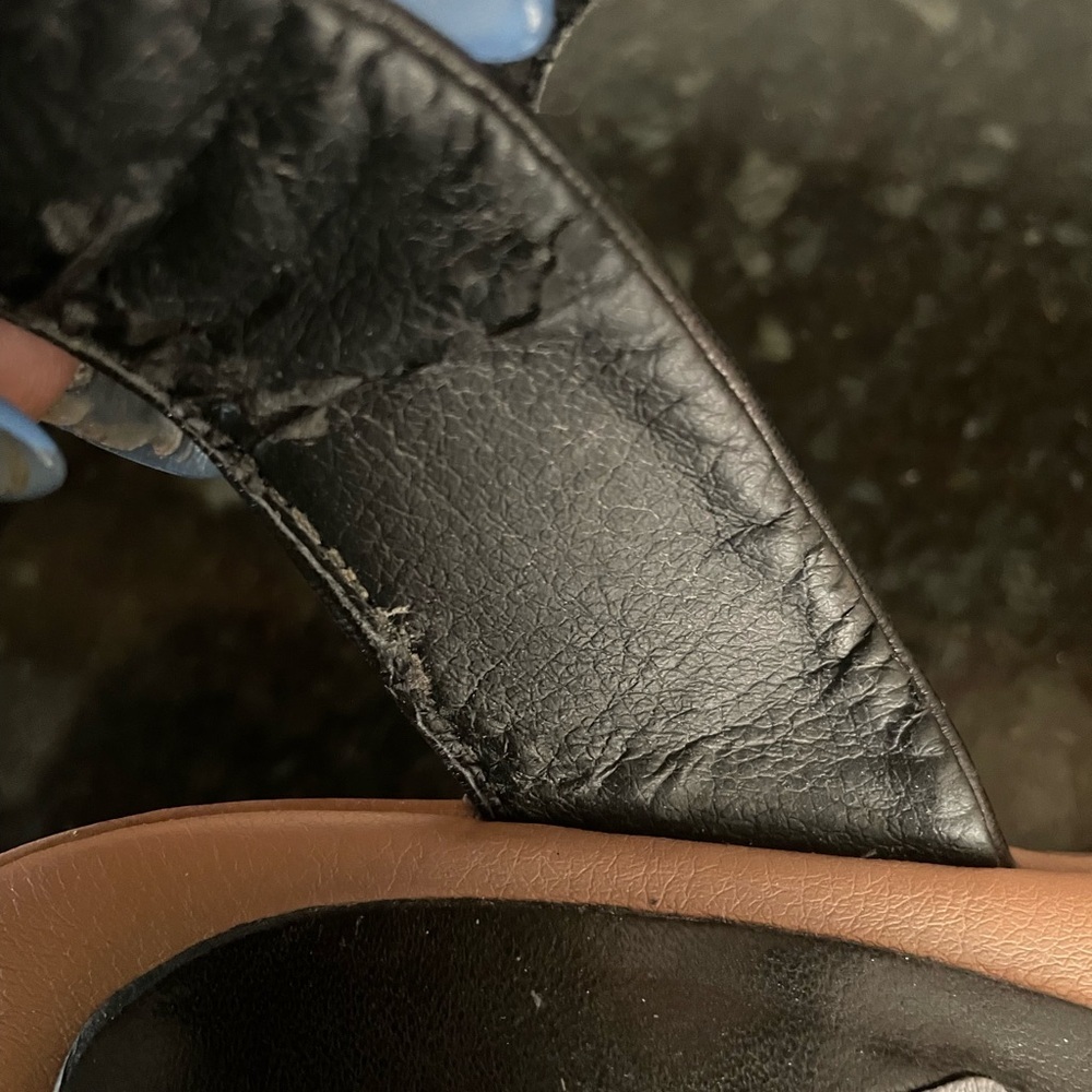Steve Madden Black Sandals Sleek and Stylish - Picture 6 of 6